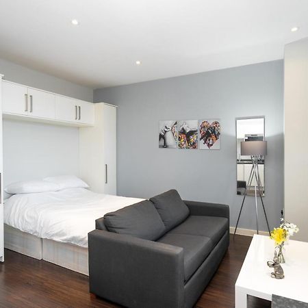 Superb Studio Apartment London Exterior photo